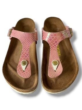 Birkenstock Birki-Flor Gizeh Sandals in Shiny Snake Rose EU 37/ US 6